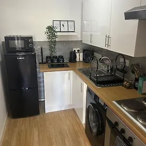 1 Bedroom Flat, Apartment